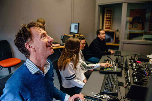 Lecturer and 3 students in TV production room