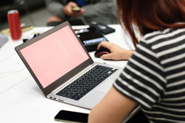 girl using laptop